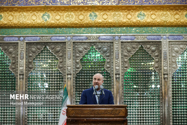 قالیباف: انقلاب اسلامی روی شعارهای خود برابر مستکبران ایستاده است