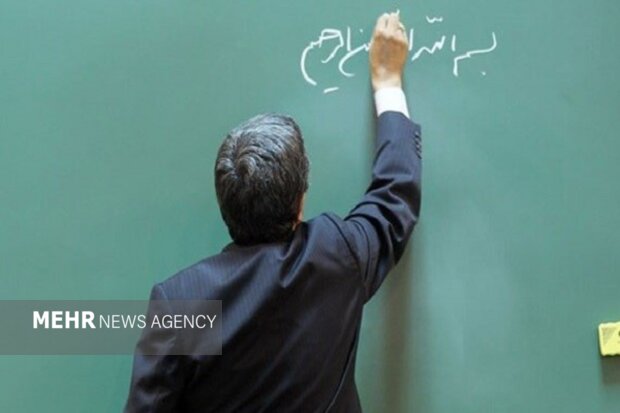 مجوز مجلس برای بهکارگیری ۱۰ هزار معلم بازنشسته و حقالتدریس