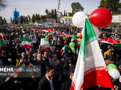 مدیرکل تبلیغات اسلامی فارس ازحضور مردم در راهپیمایی ۲۲بهمن قدردانی کرد