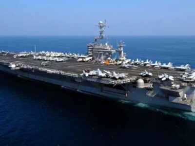 ناو هواپیمابر آبراهام لینکلن به مرزهای ایران نزدیک شد / جنگ می‌شود؟