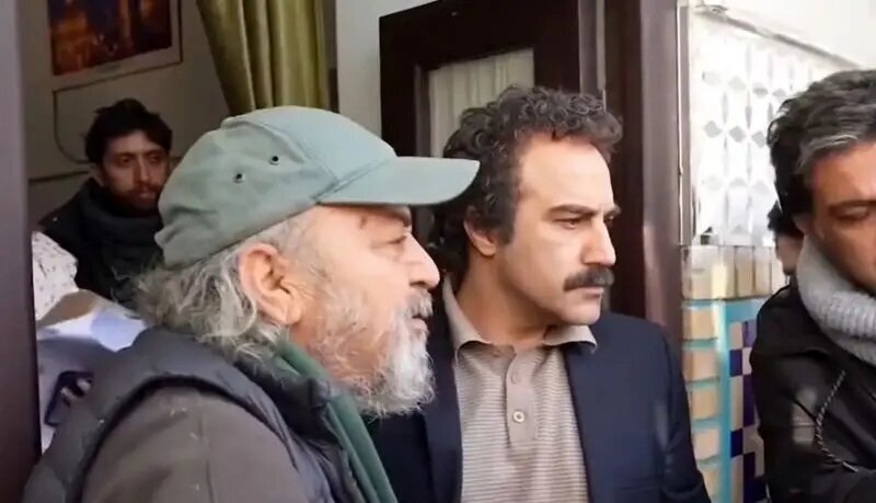 نقی معمولی در پشت صحنه سریال پایتخت + عکس