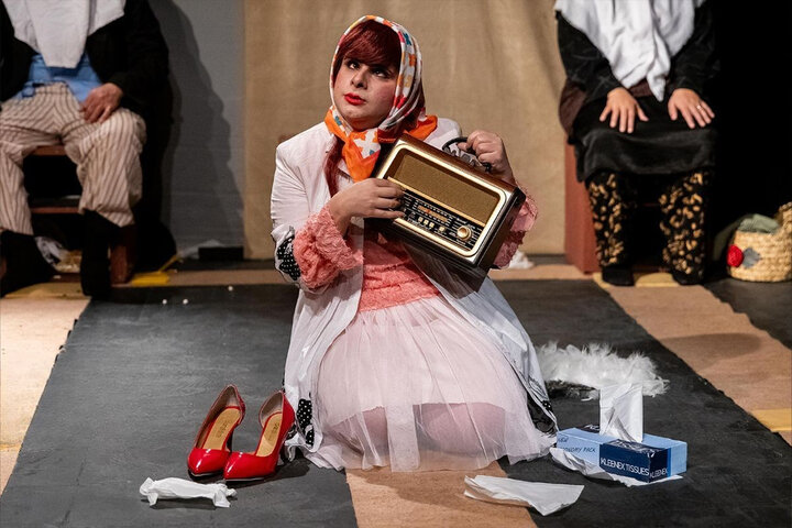 نمایشی با بازیگران نابینا؛ از کمدی سخیف پرهیز کردم