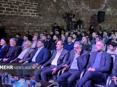 هجدهمین جشنواره ملی هنرهای تجسمی فجر در خوزستان آغاز به کار کرد