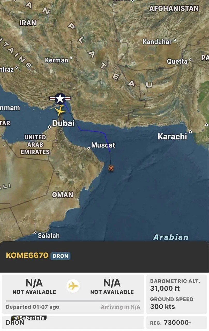 پرواز پهپاد ایرانی به سمت ناو هواپیمابر لینکلن + عکس
