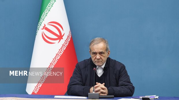 پزشکیان: دولت کمبود مدارس را برطرف و انرژیهای پاک را توسعه میدهد