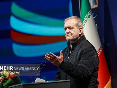 پزشکیان: کتابخوانی مسیر رشد فکری و شکلگیری شخصیت انسان است