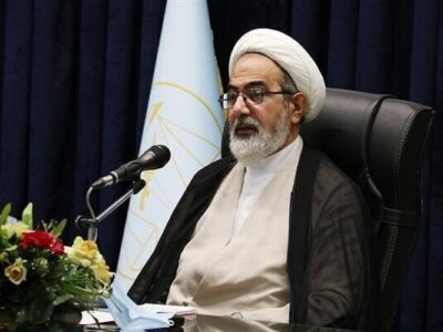 پورخاقان: همگی باید امانت‌دار خوبی برای انقلاب اسلامی باشیم