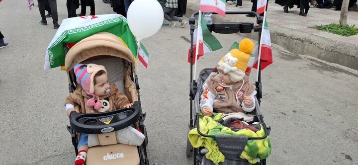 «۲۲بهمن» قرار سالانه ملت؛ لرستان خروشید و جاری شد «۲۲بهمن» قرار سالانه ملت؛ لرستان خروشید و جاری شد