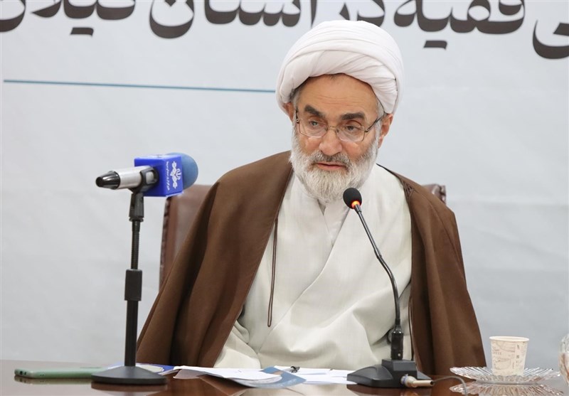 ‌آیت‌الله سیدمجتبی خامنه‌ای شرایط لازم رهبری را داراست