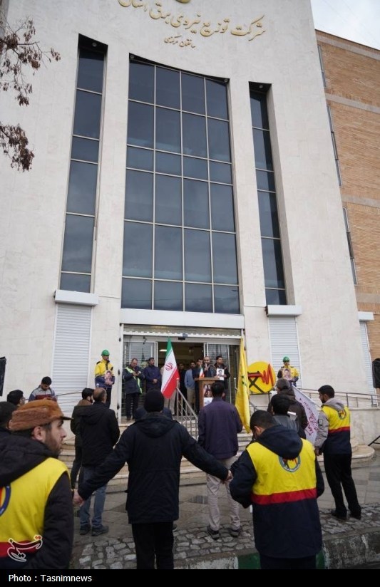 اجتماع مردمی و دانشجویی در حمایت از صنعت برق زنجان