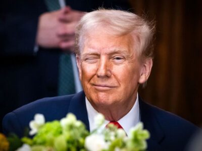 ادعای جدید ترامپ درباره مذاکره با ایران/ با افراد مناسب صحبت می‌کنیم