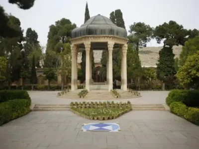 این مکانها در لحظه تحویل سال تعطیل هستند