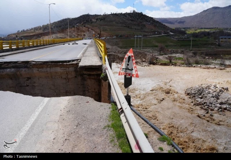 تخریب پل مختار یاسوج در پی سیلاب/ کمربندی شهر مسدود شد+تصاویر