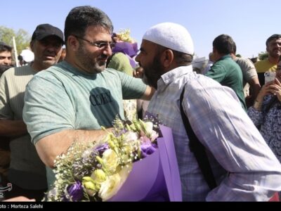 حجاج ایرانی از مرزی زمینی شلمچه وارد ایران شدند