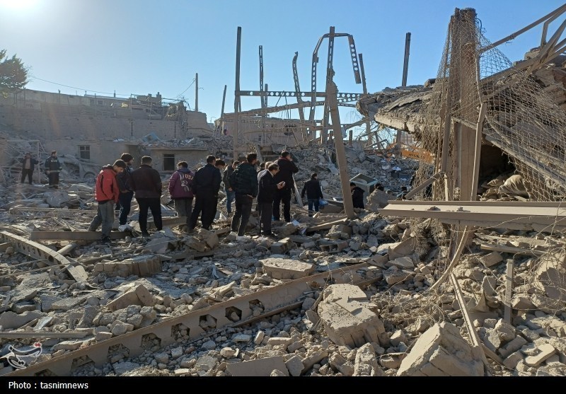 حمله موشکی اسرائیل به یک منطقه مسکونی در سرابله‌/ 5 نفر شهید شدند