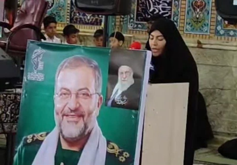 رجزخوانی حماسی دختر شهید غلامرضا سلیمانی/ تا پای جان با دشمن میجنگیم