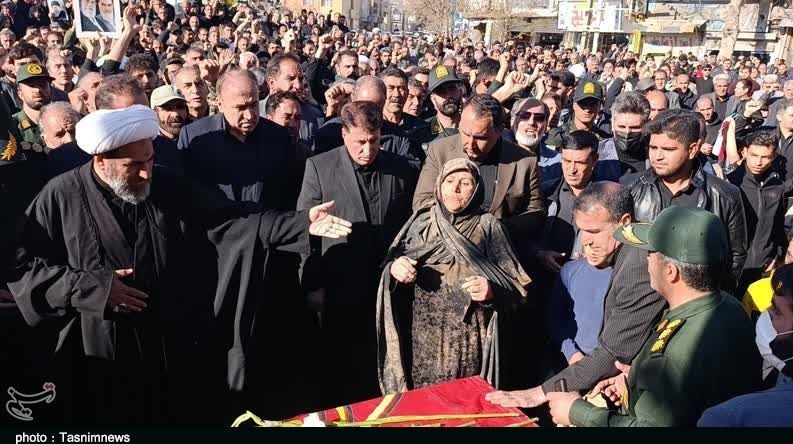 سوگ یک استان با تشییع شهدا/ وقتی شهادت به حنجره می‌رسد+ تصاویر