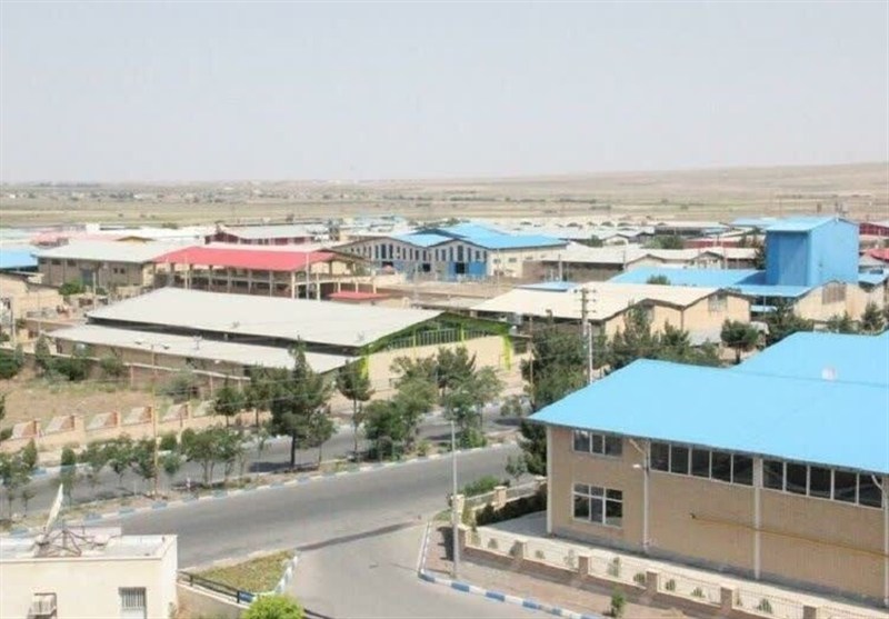 فشار صنعت و جمعیت بر طبیعت کوچک البرز؛ از زمین‌خواری تا بیابان‌زایی