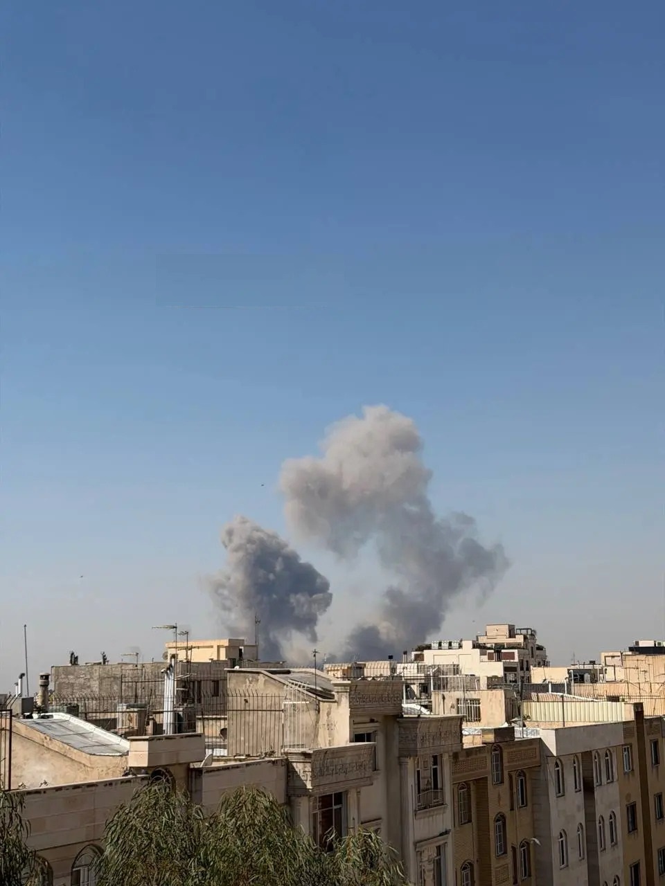 فوری / بمباران مناطقی در غرب تهران + عکس