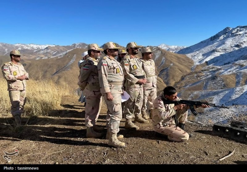 مرزها ناامن نمیشود/ 41 شهید در حملات به پاسگاههای مرزی