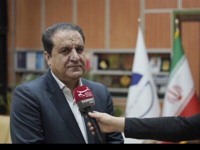 مسیر انقلاب با قدرت ادامه دارد