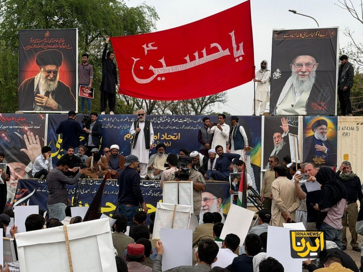 نام گذاری یک خیابان بزرگ در کراچی به نام رهبر شهید انقلاب