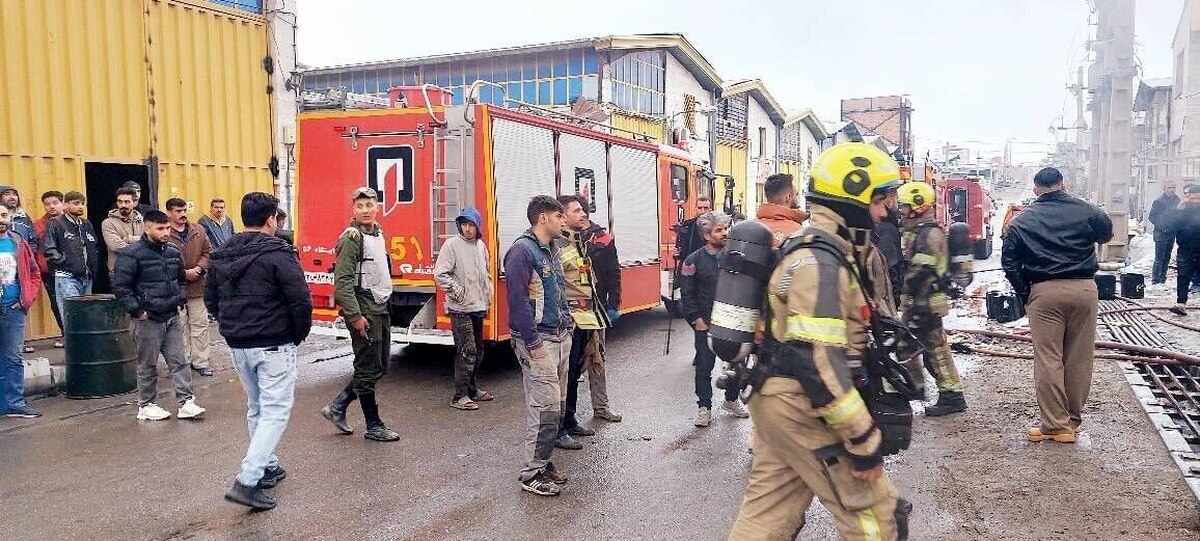 نجات ۳۰۰ شهروند تهرانی از زیر آوار توسط آتشنشانی