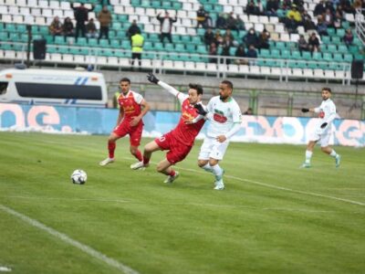 نگاهی به تقابل ذوب‌آهن و پرسپولیس؛ دوئل بحران‌زده‌ها