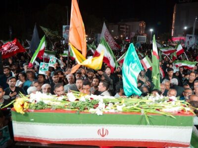 وداع با پیکر شهید یوسف صبحانی‌نسب، رئیس اداره هواشناسی فرودگاهی بوشهر