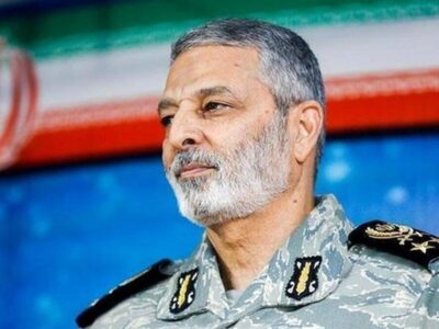 پیکر شهید سپهبد موسوی در حرم حضرت معصومه(س) به خاک سپرده می‌شود