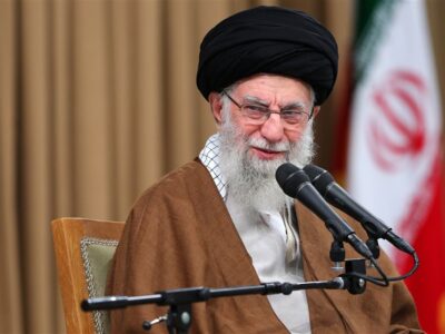 چهار دهه مجاهدت شهید امام خامنه‌ای برای تحقق ایده جامعه بی‌طبقه توحیدی