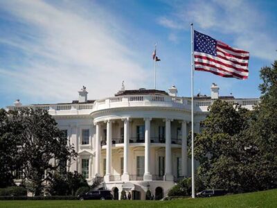 کاخ سفید: اخبار منتشره درباره طرح ۱۵ ماده‌ای آمریکا برای مذاکره با ایران نادرست است