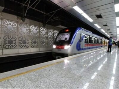 گفتوگوی تسنیم با کارمند متروی اصفهان که پله مردم شد