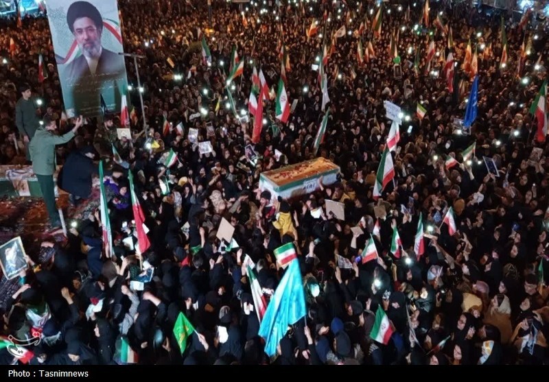 یاسوج به خروش آمد؛ مردم با تشییع 2 شهید فریاد بیعت سر دادند+تصاویر اخبار یاسوج , شهید امام خامنه ای (ره) ,
