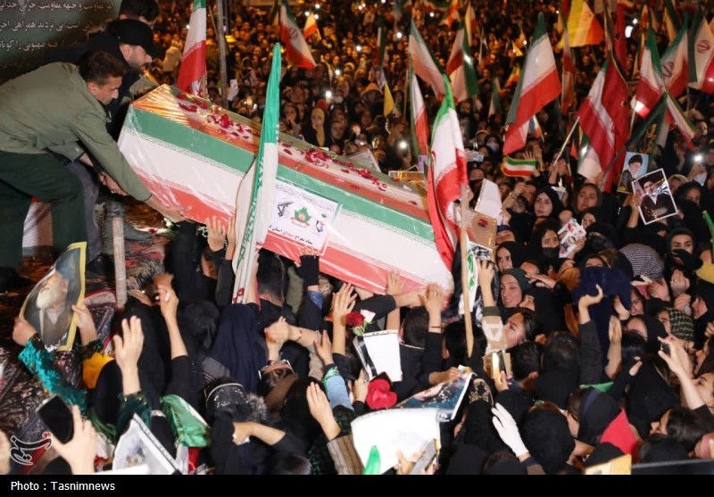 یاسوج به خروش آمد؛ مردم با تشییع 2 شهید فریاد بیعت سر دادند+تصاویر اخبار یاسوج , شهید امام خامنه ای (ره) ,