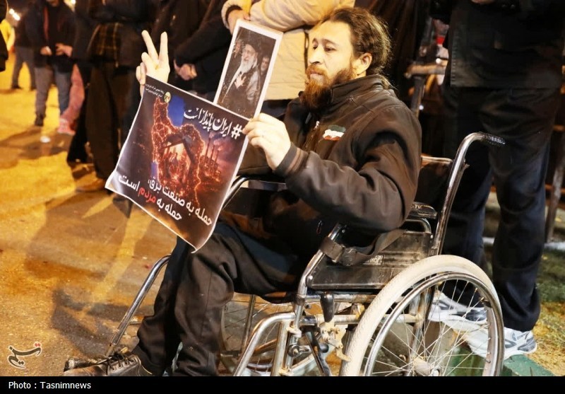 یاسوج به خروش آمد؛ مردم با تشییع 2 شهید فریاد بیعت سر دادند+تصاویر اخبار یاسوج , شهید امام خامنه ای (ره) ,