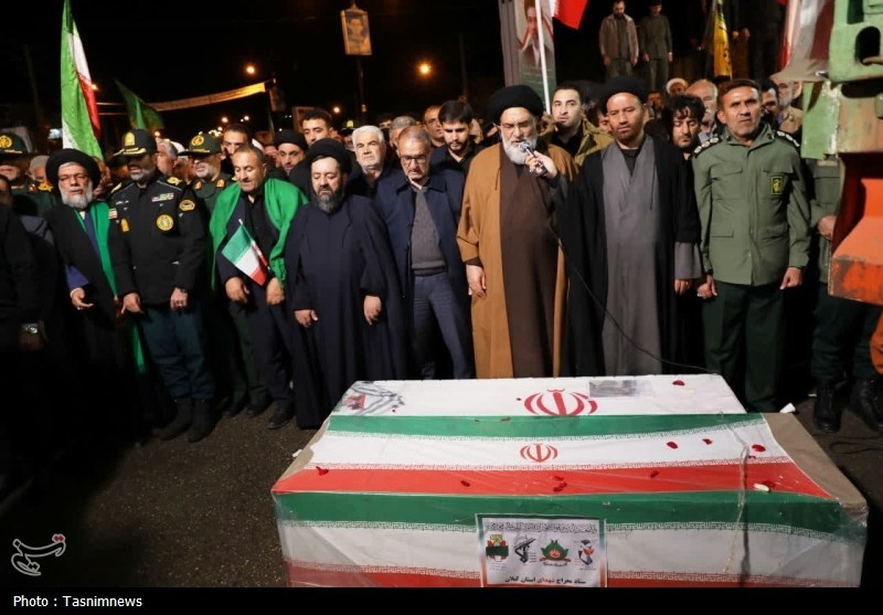 یاسوج به خروش آمد؛ مردم با تشییع 2 شهید فریاد بیعت سر دادند+تصاویر اخبار یاسوج , شهید امام خامنه ای (ره) ,