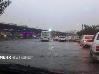 آبگرفتگی معابر شهر دهلران بر اثر شدت بارش باران