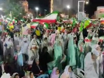 اجتماع شبانه مردم در بوشهر