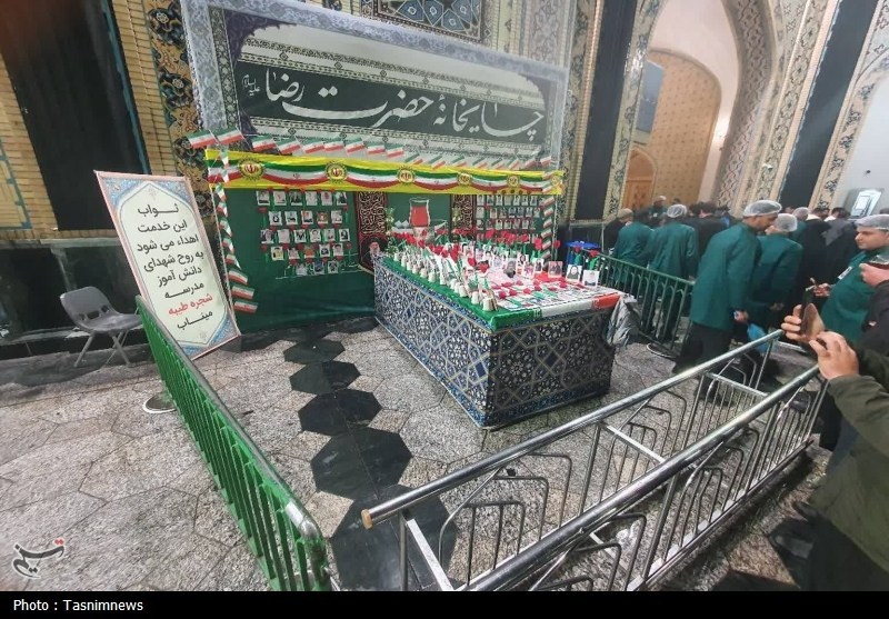 ایجاد یادمان دانش‌آموزان دبستان شجره طیبه میناب درحرم مطهر امام رضا(ع)