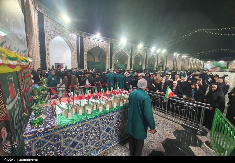 ایجاد یادمان دانش‌آموزان دبستان شجره طیبه میناب درحرم مطهر امام رضا(ع)