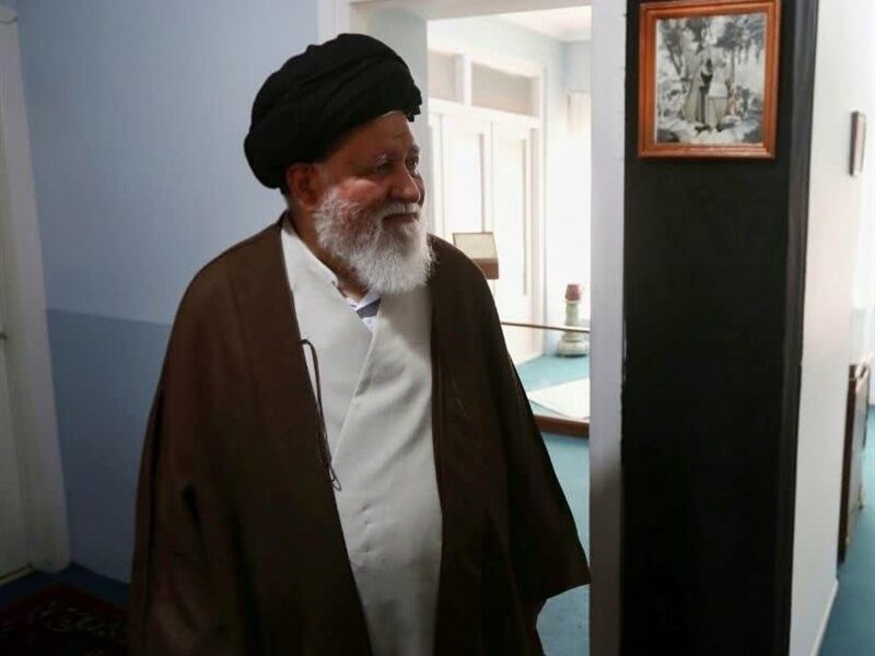 بازدید آیت‌الله علم‌الهدی از منزل رهبر شهید انقلاب در مشهد