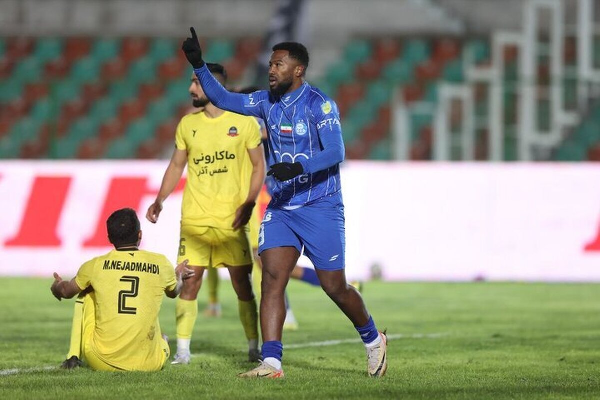 بازیکن خارجی استقلال تکلیف آبیها را یکسره کرد