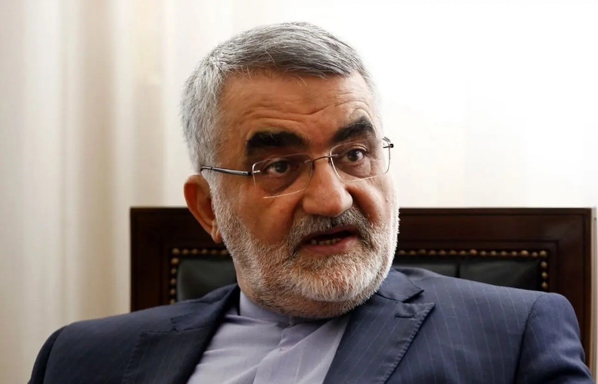 بروجردی: پایگاه‌های آمریکا ‌را منهدم کردیم/ برنده جنگ‌ ایران خواهد بود