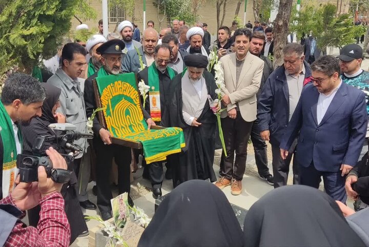 بهشت محمدی میزبان کاروان نور؛ تجدید عهد مردم سنندج با شهدا و امام رضا