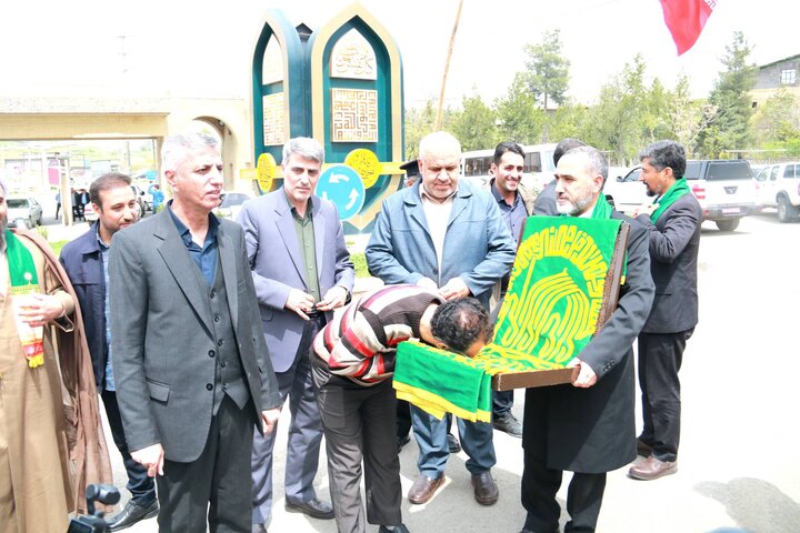 بهشت محمدی میزبان کاروان نور؛ تجدید عهد مردم سنندج با شهدا و امام رضا