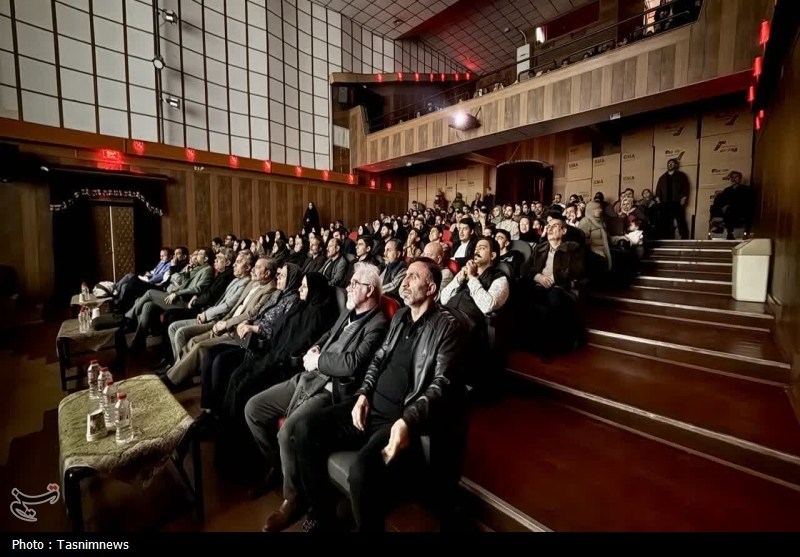 تجلیل از مدیر خبرگزاری تسنیم زنجان در اختتامیه هفته هنر انقلاب