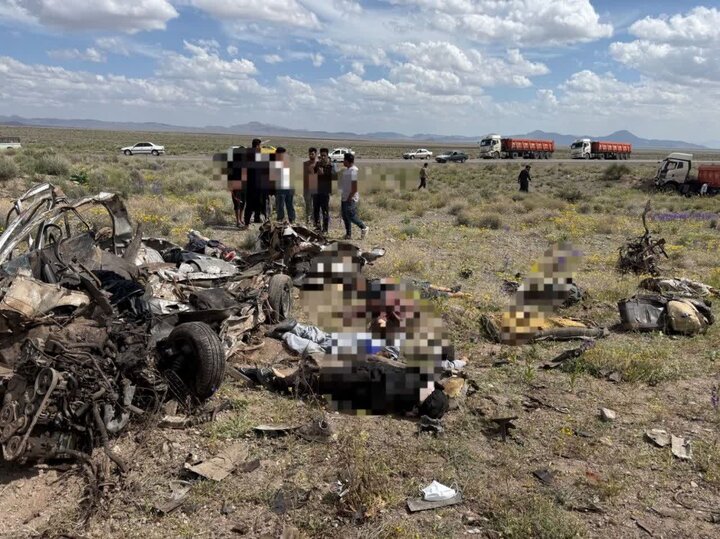 تصادف مرگبار در محور سیرجان- کرمان ۹ کشته و یک مصدوم داشت