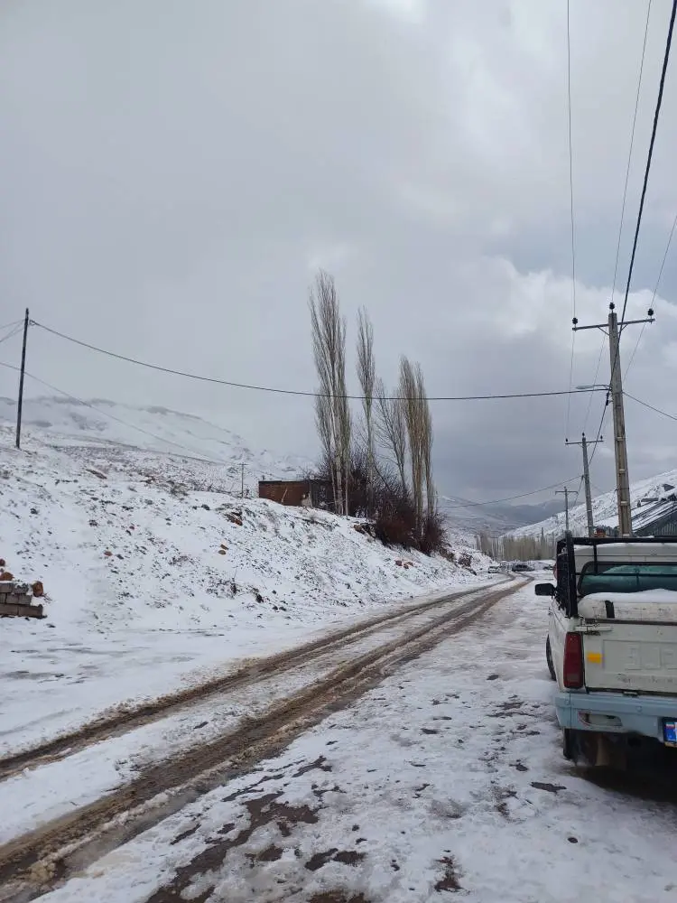 تصاویر دیدنی از بارش برف بهاری در خلخال