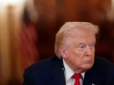 تماس جنجالی ترامپ با خبرنگار نیویورک پست در اسلام‌آباد/ حقیقت چیست؟